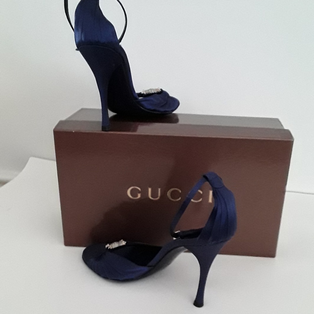 Shoes - Picture 3 of 4